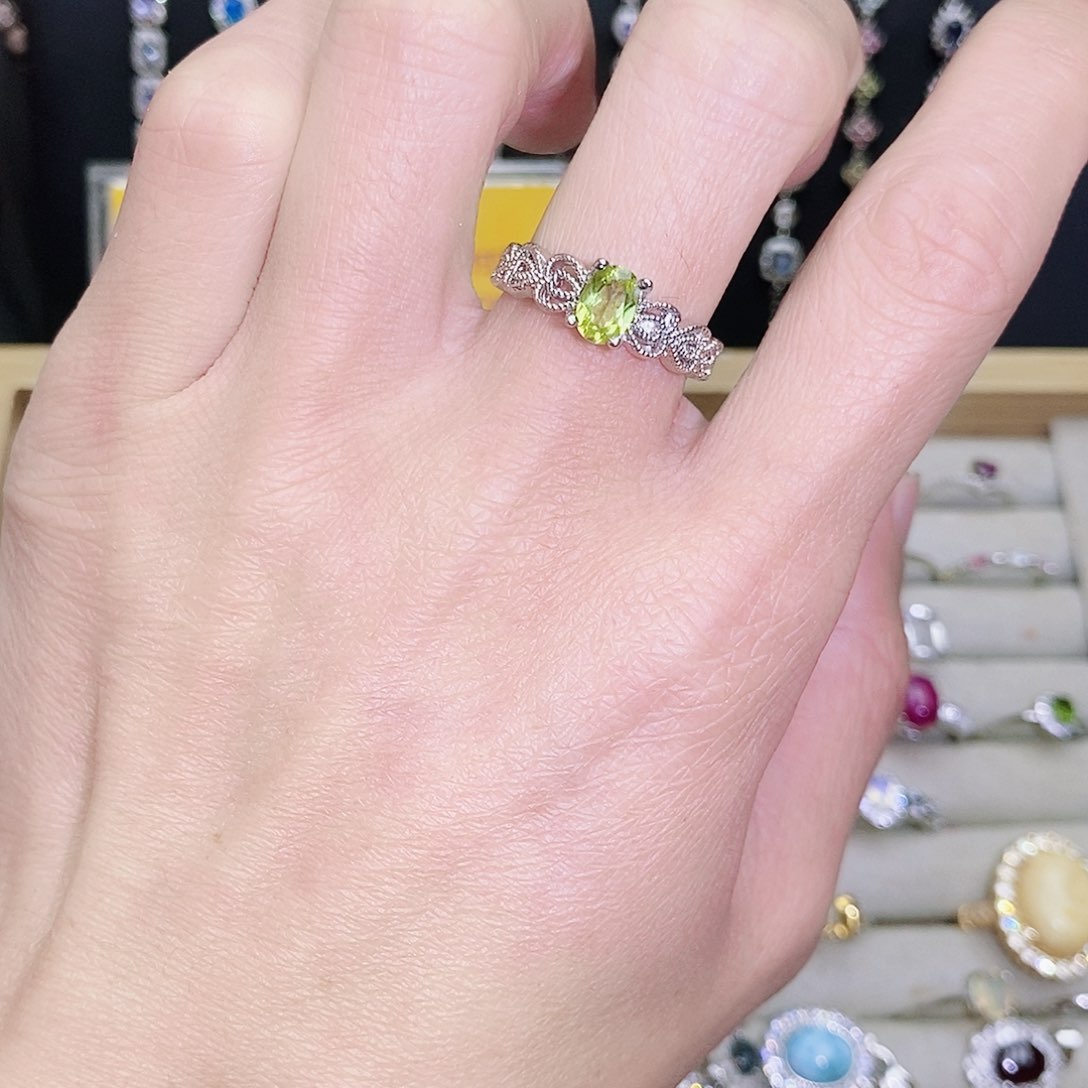 未镶嵌戒指橄榄石