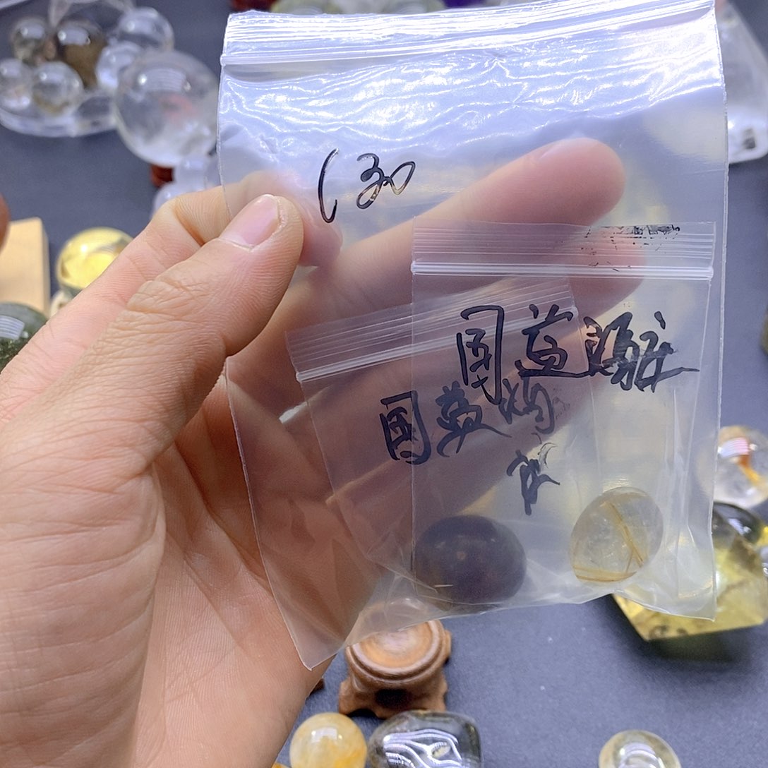 水晶水晶摆件未镶嵌国****哥