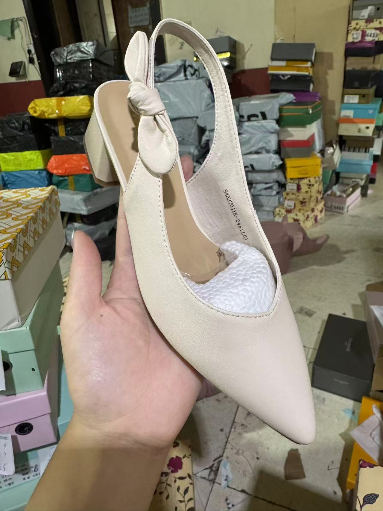 94537041K米白 夏季新款尖头后空凉鞋