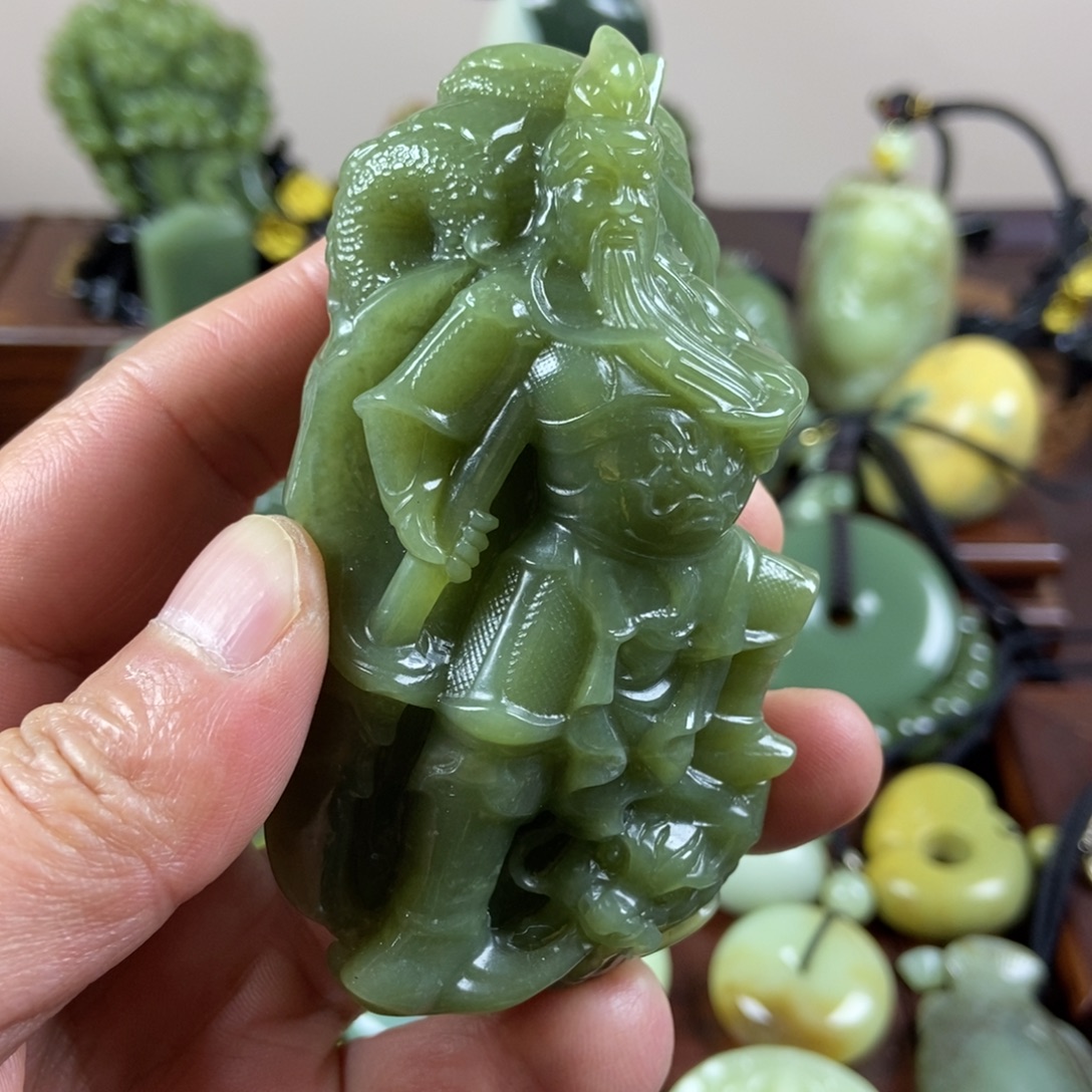 岫岩老玉（透闪石质玉）未镶嵌珠宝奇石