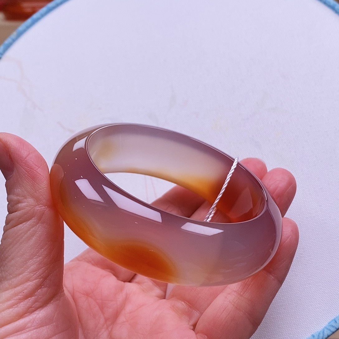 玛瑙/玉髓手镯未镶嵌