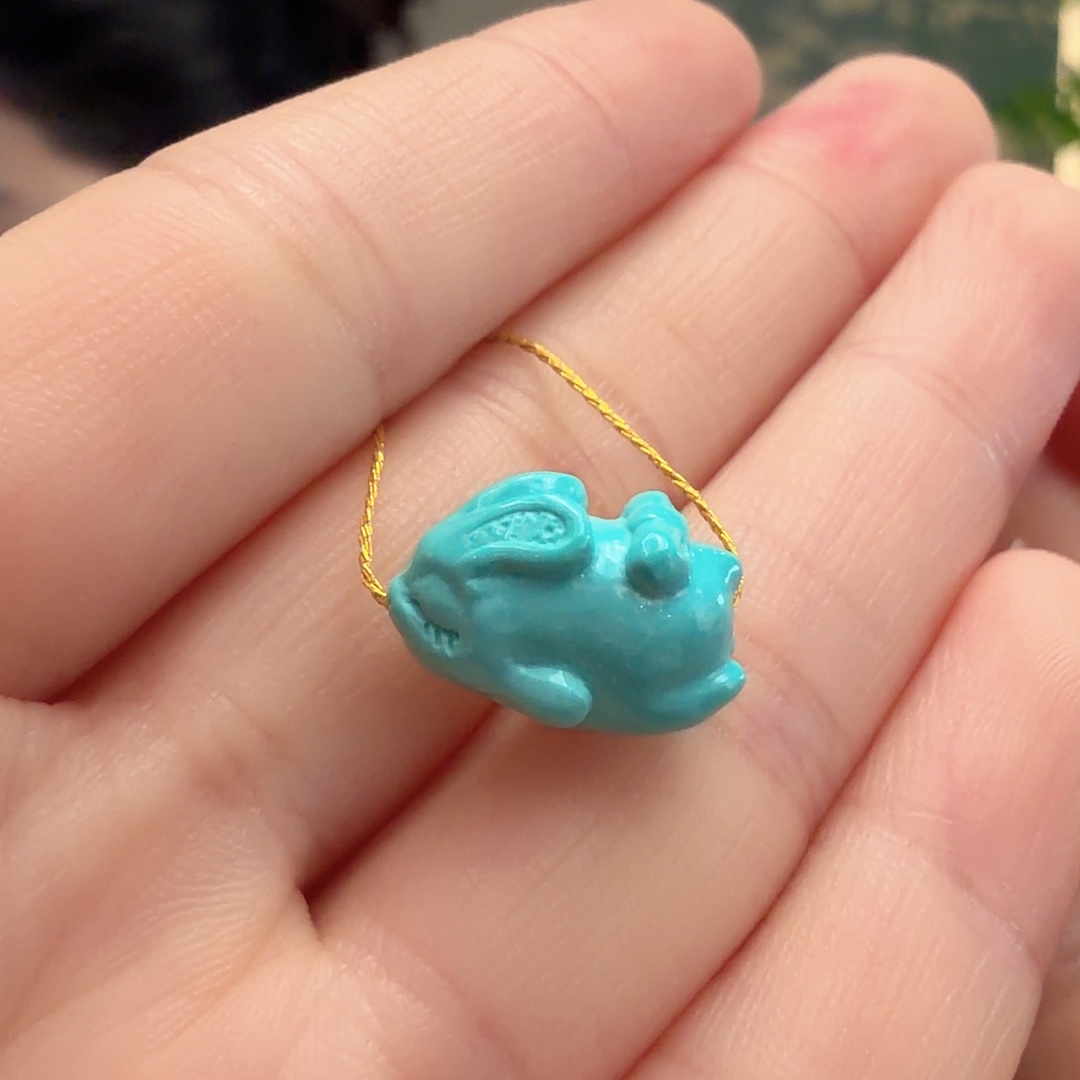 绿松石未镶嵌颈饰