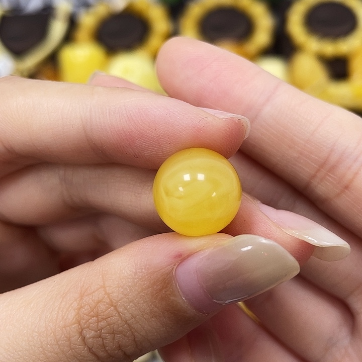 琥珀未镶嵌裸石13mm 477