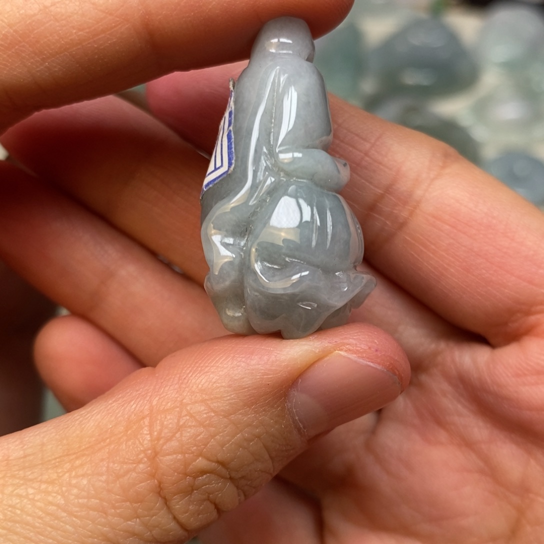 翡翠颈饰未镶嵌白菜