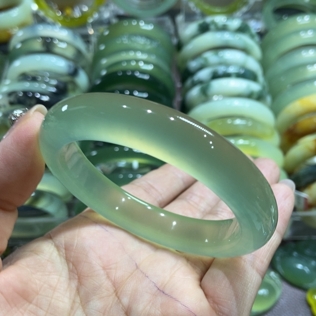 未镶嵌岫玉手镯58