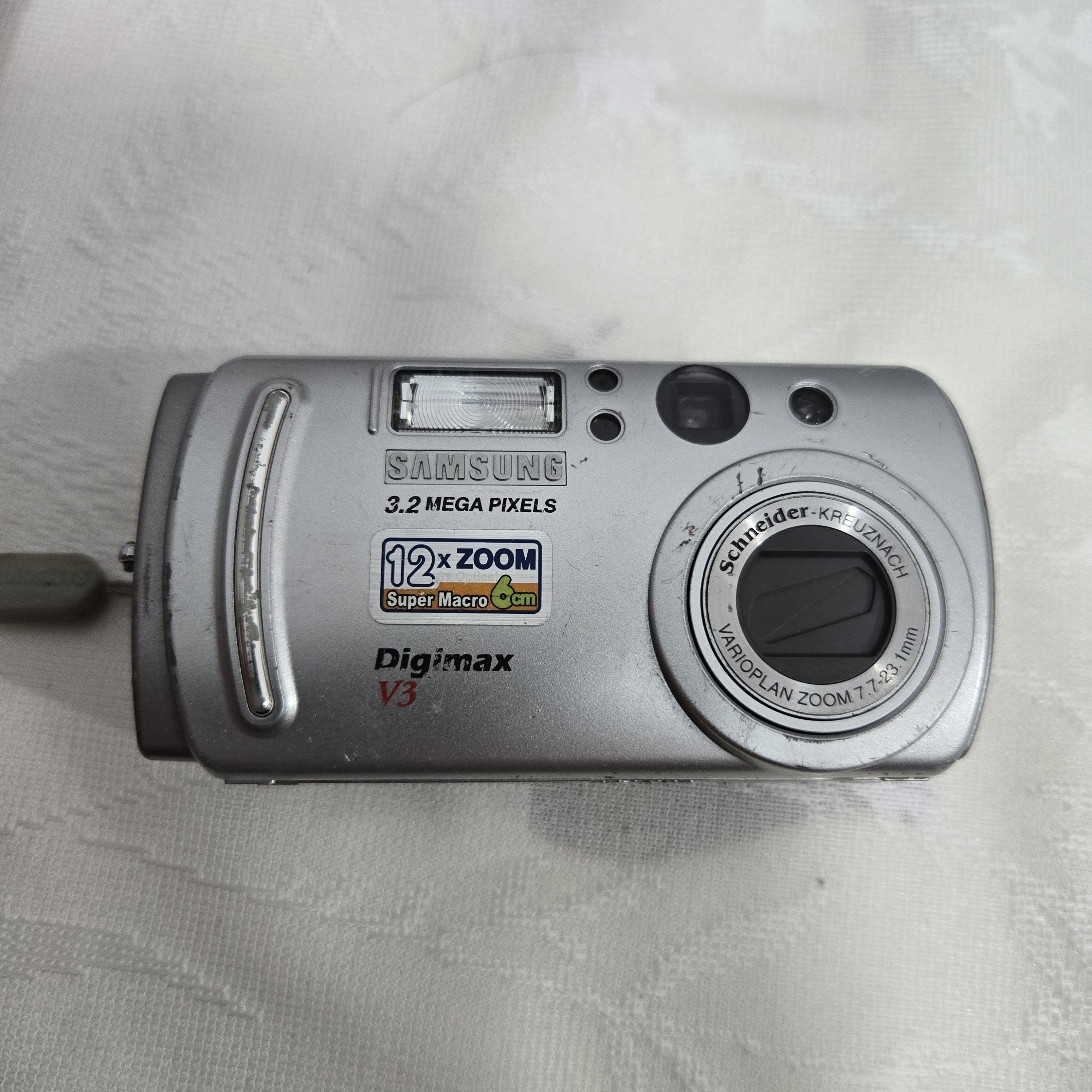 8新 Samsung/三星 V3出片冷白，功能正常320w,配件内存读卡器。