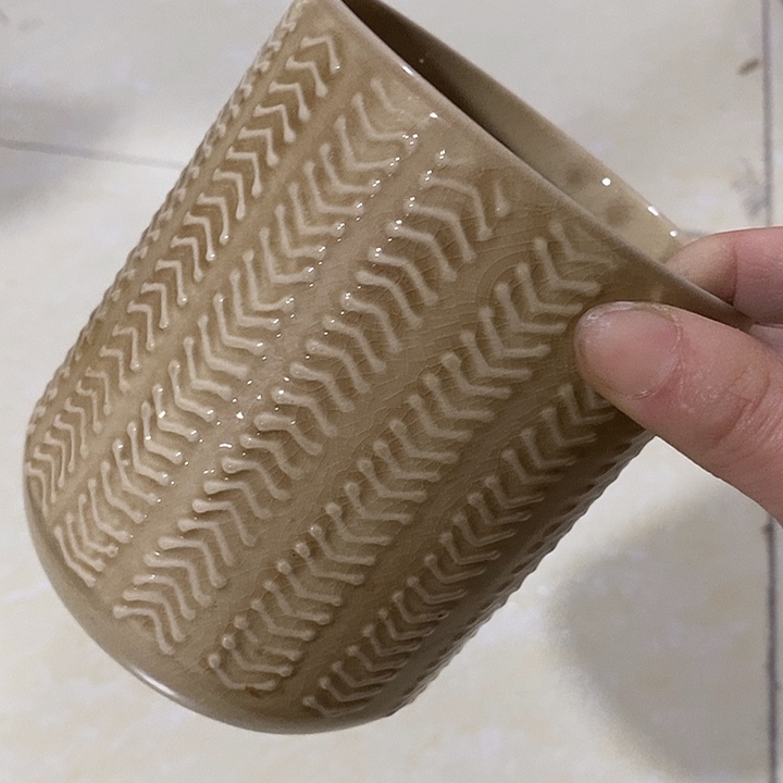 陶瓷花盆有孔 瑕疵介意勿拍 