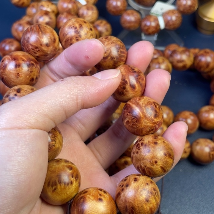 柏木（崖柏）把件20留疤三通