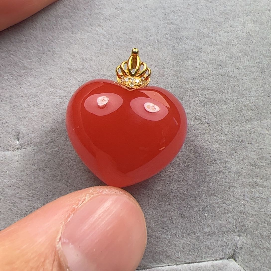 南红玛瑙吊坠18K金镶嵌