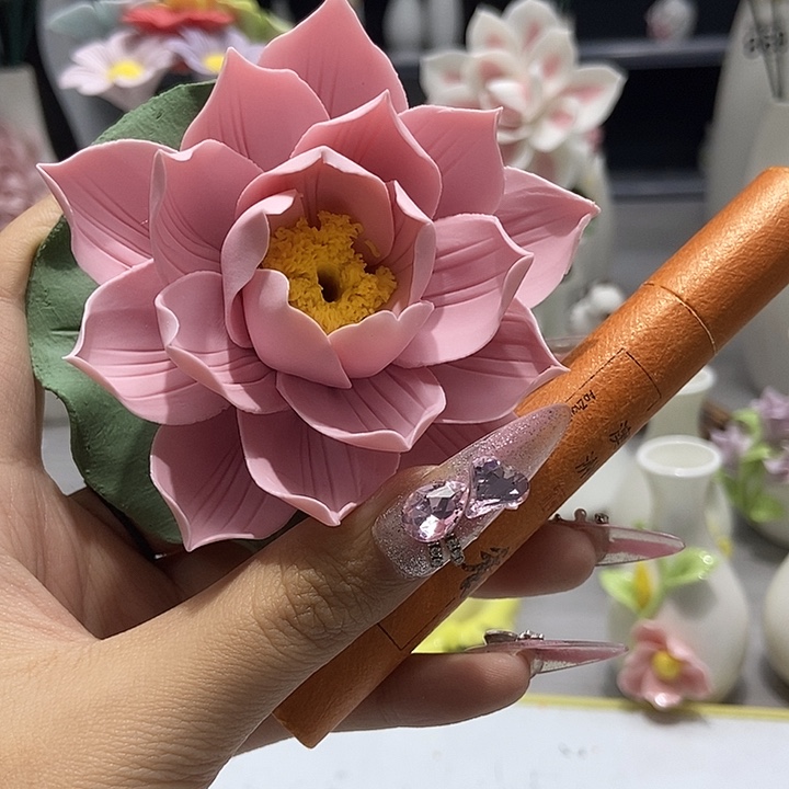 陶瓷纯手工捏花设计