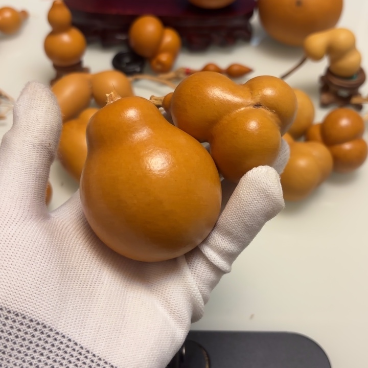 用***2天然手捻老皮葫芦