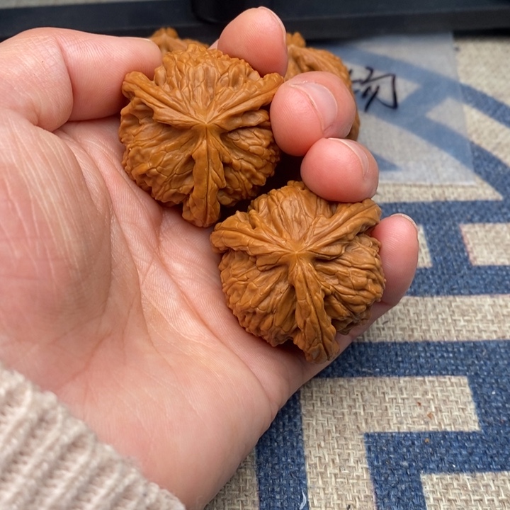 吊坠文玩核桃.*.三棱