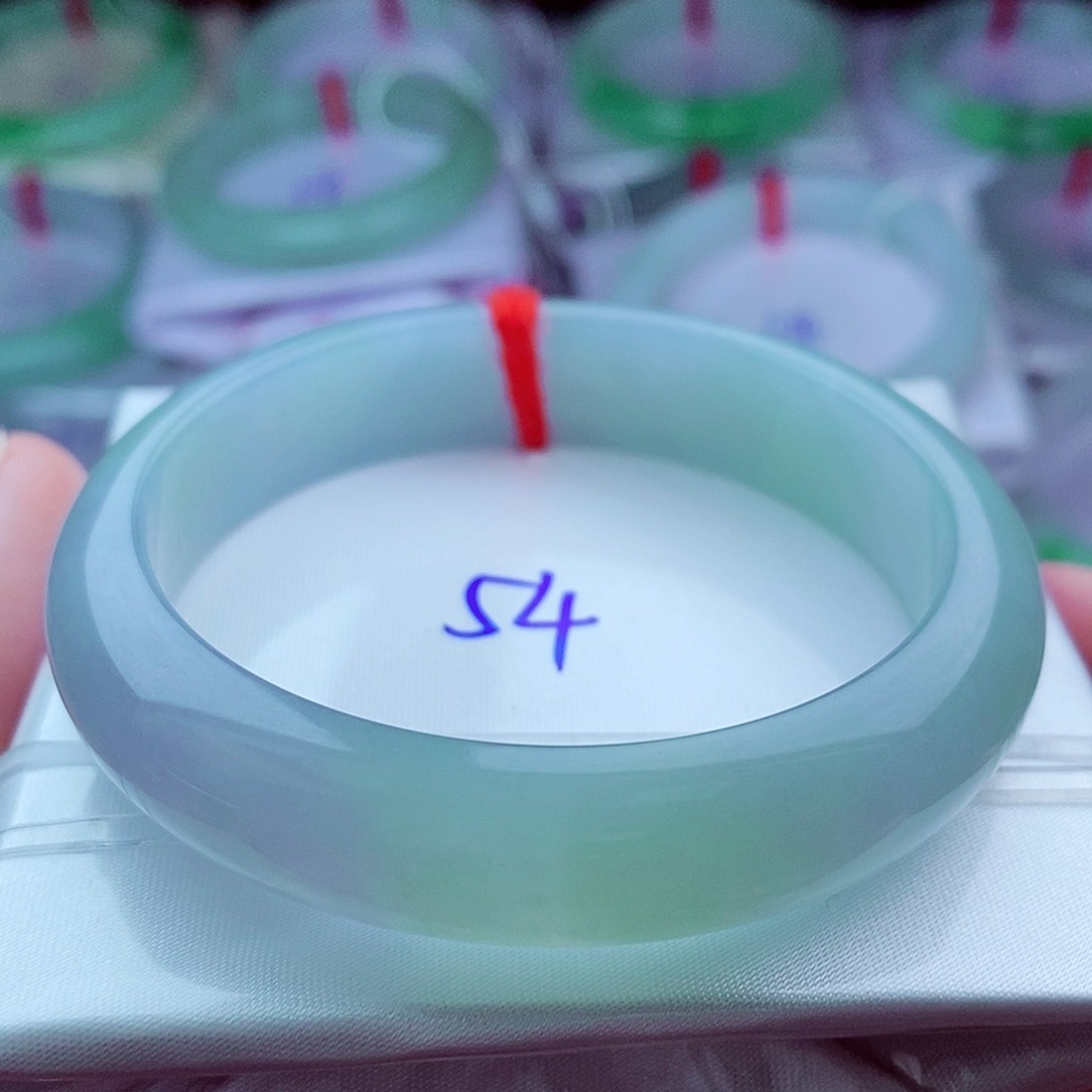 翡翠手镯未镶嵌春彩 冰润细腻 1号