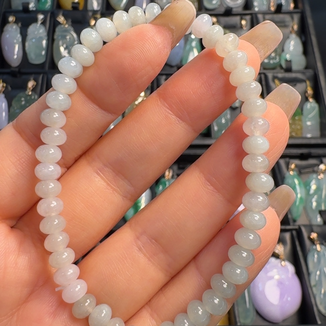 翡翠未镶嵌颈饰6mm