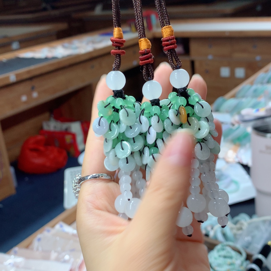 翡翠未镶嵌挂件多样性发1