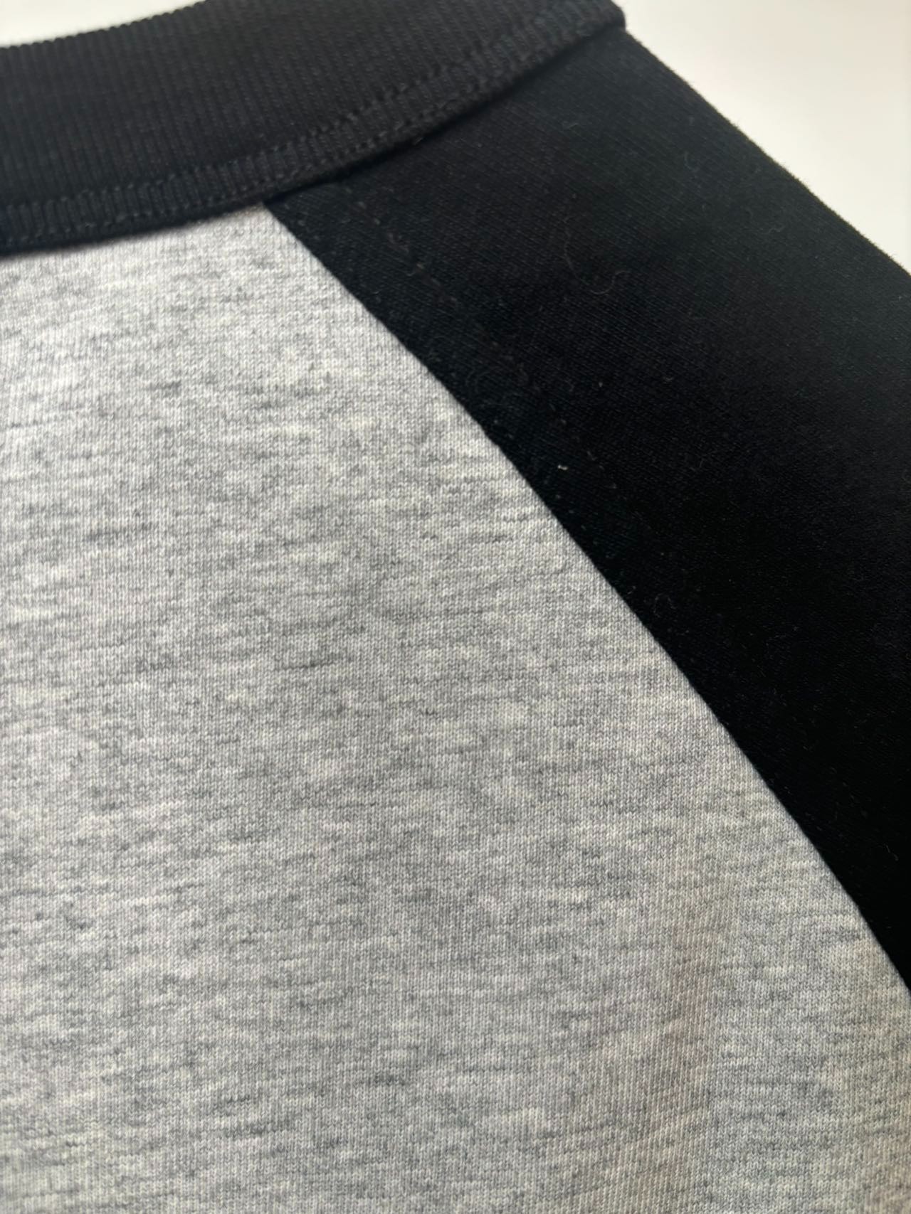 【轻奢】时尚女装秋冬女款休闲百搭圆领套头卫衣ZK351