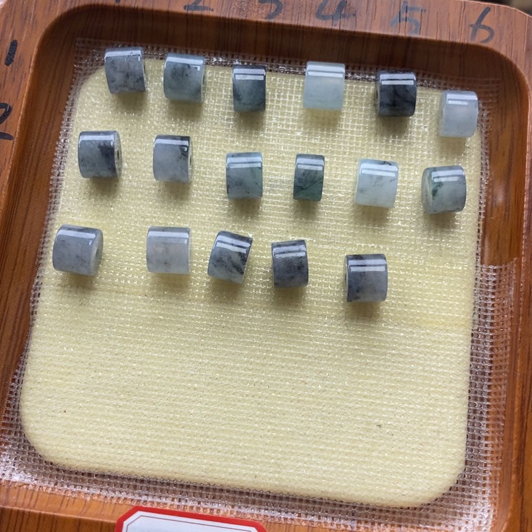 翡翠散珠桶珠50一个可挑