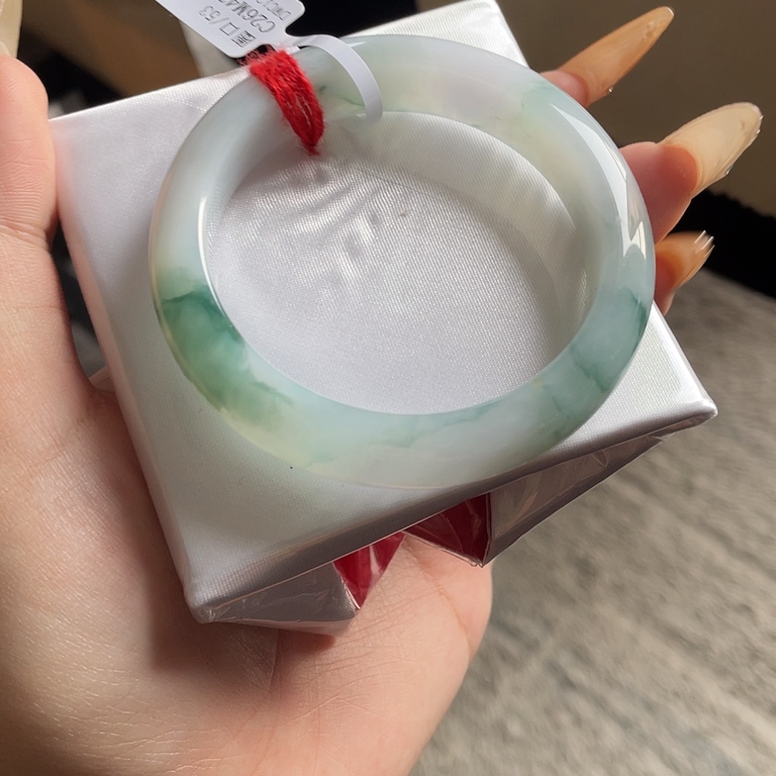 翡翠未镶嵌手镯三天鉴赏