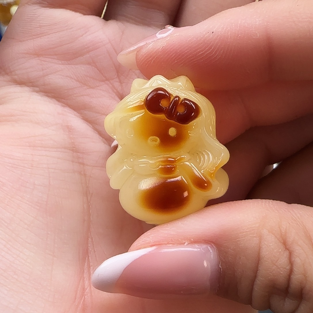 未镶嵌琥珀裸石蜜蜡