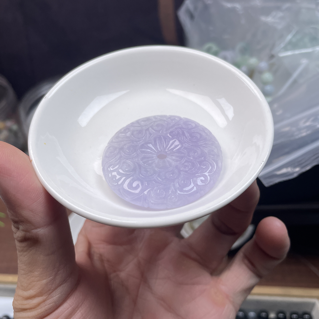 天然缅甸翡翠回纹扣子