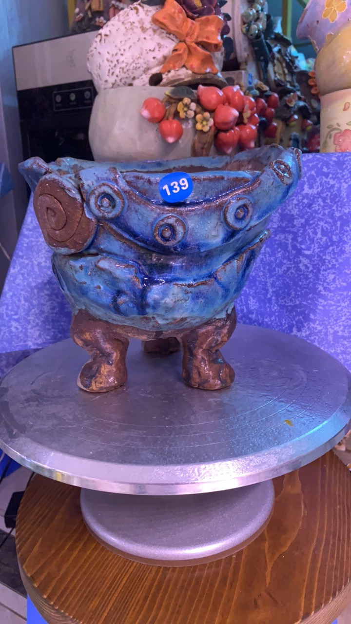 白狐品牌青铜大圆鼎