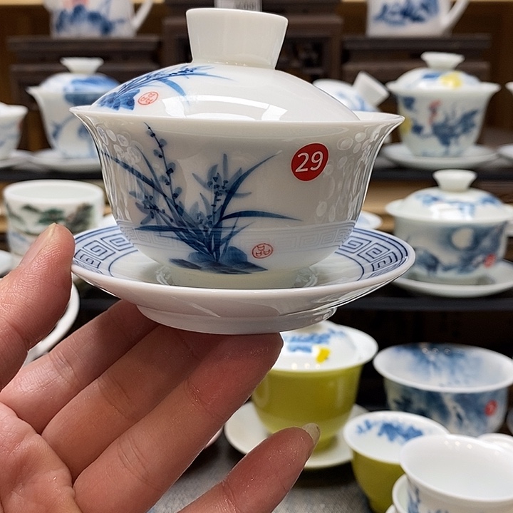 蔷***里手绘微瑕兰花盖碗