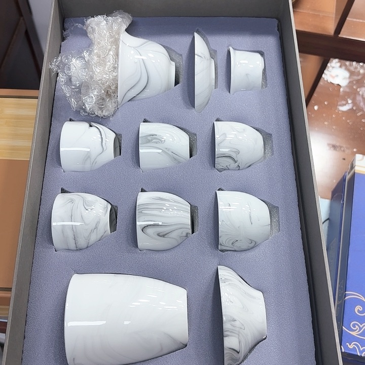 孤品茶具套装等。           