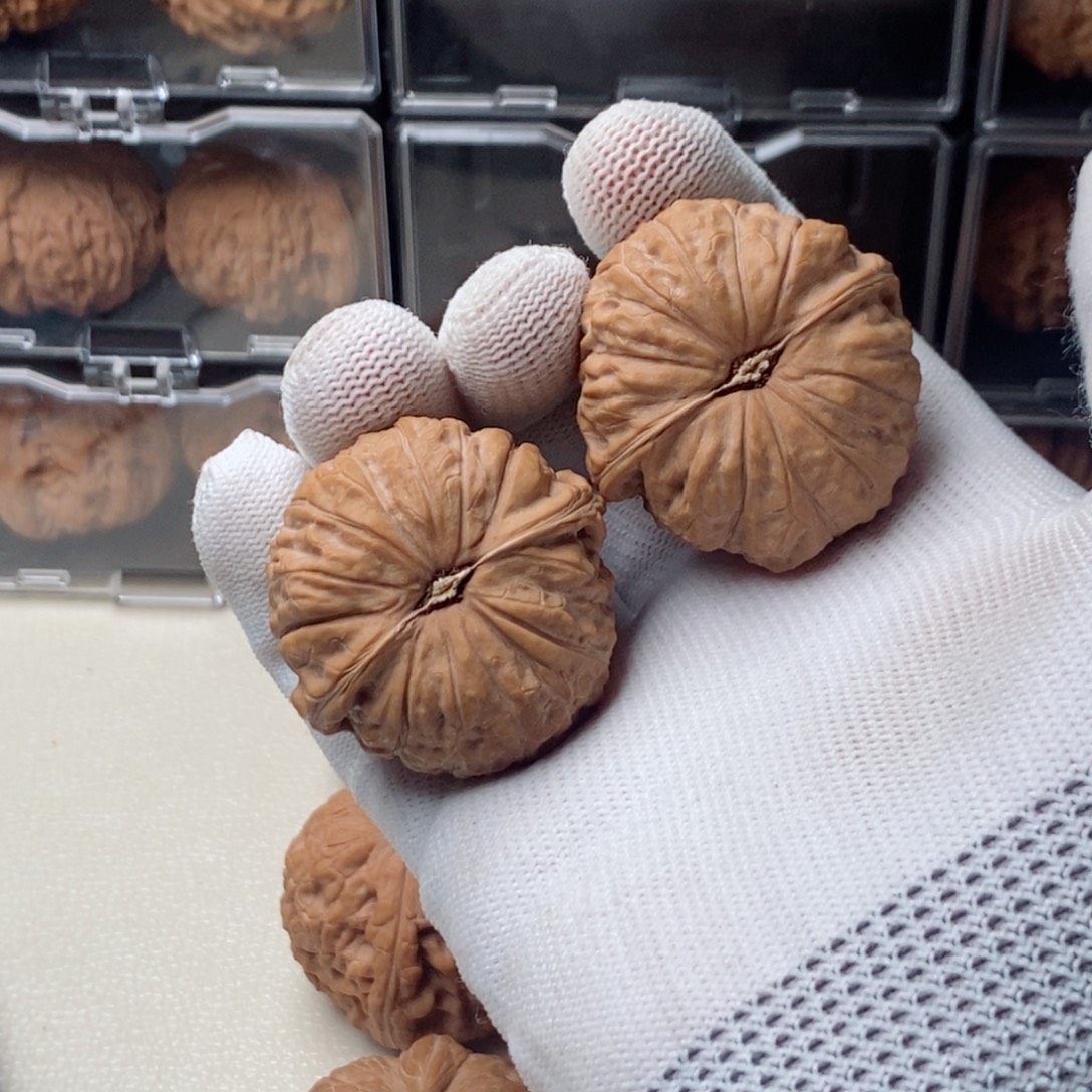 吴***涛文玩核桃吊坠南瓜