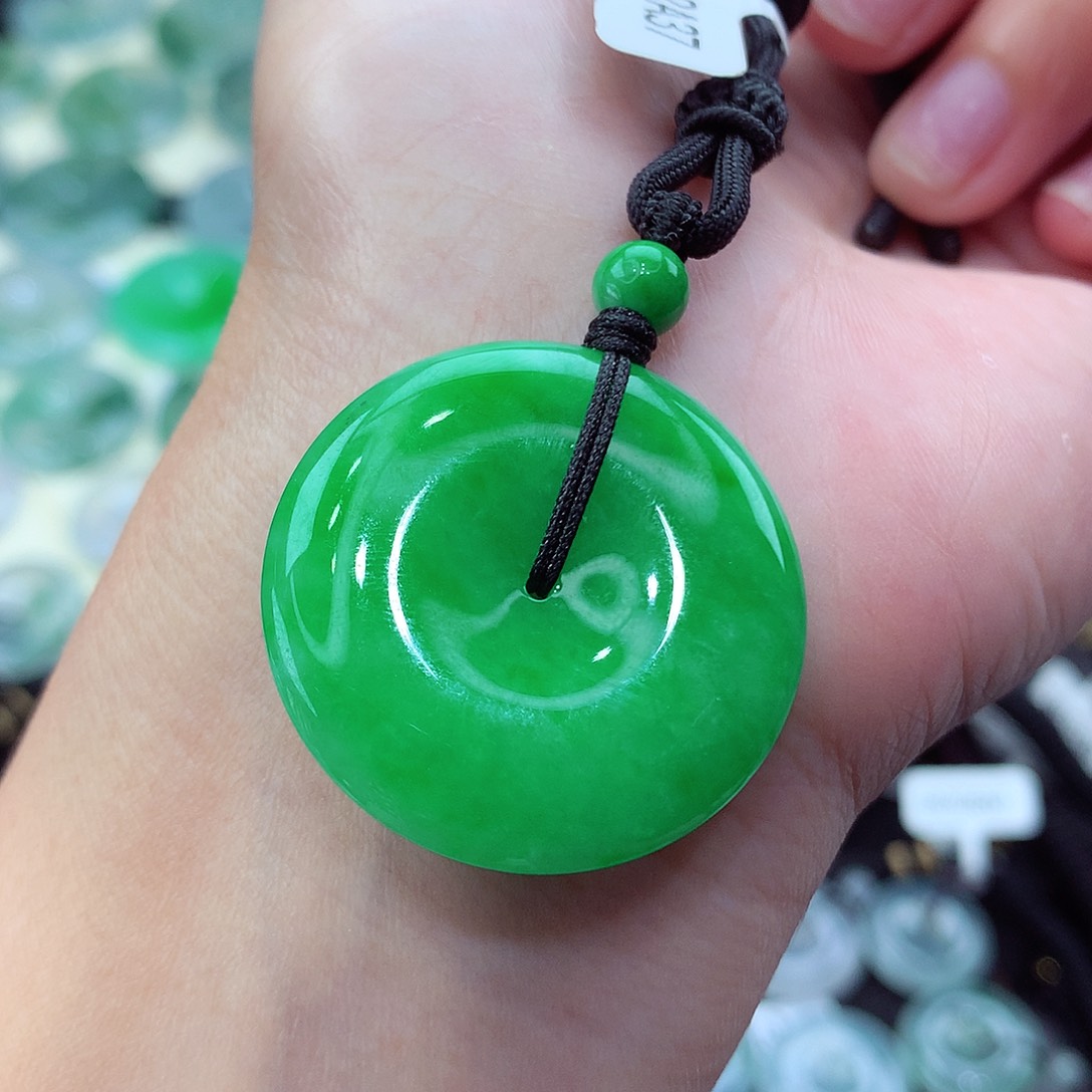 翡翠未镶嵌颈饰编号93-尺寸30/5.5