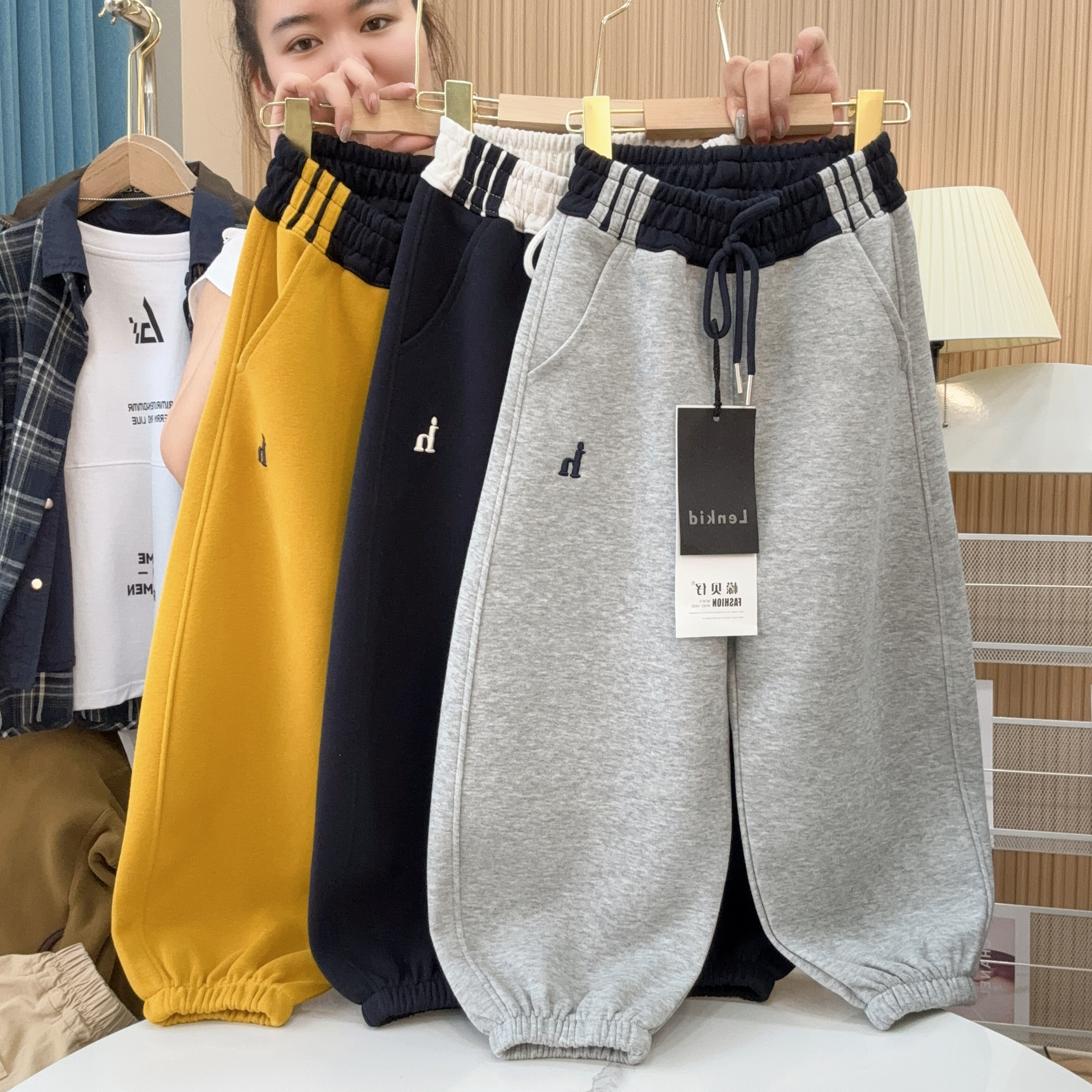 【宽松有型】加绒秋冬男女童休闲宽松运动弯刀裤LenKid—腰拉条