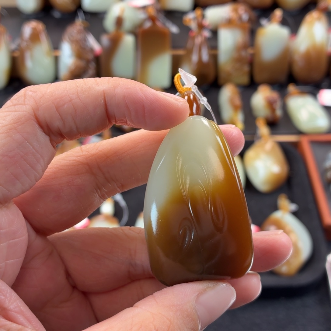 颈饰未镶嵌和田玉