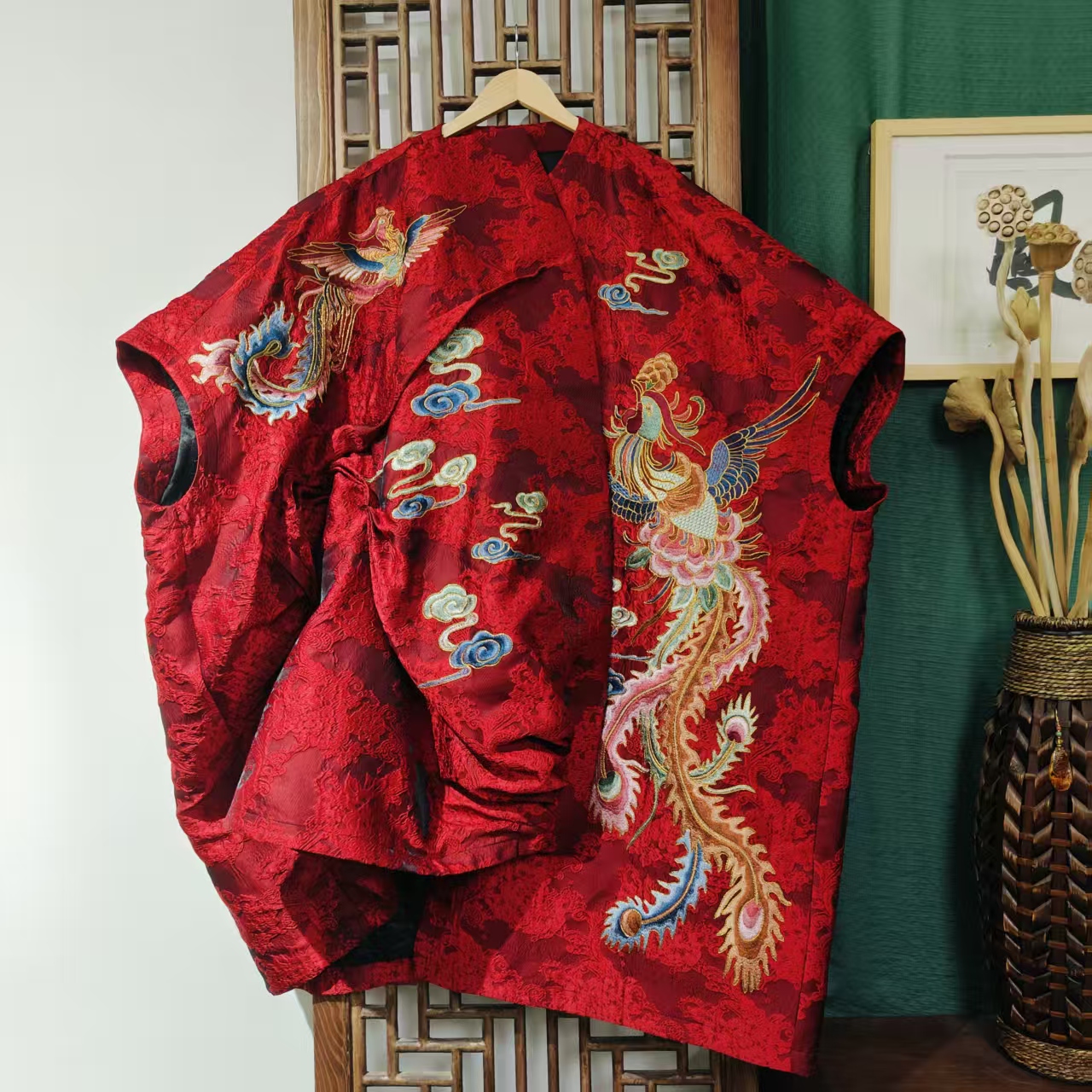 棉（LS771-2）凤徕兮私人定制红色立体提花彩凤刺绣不规则棉服外套