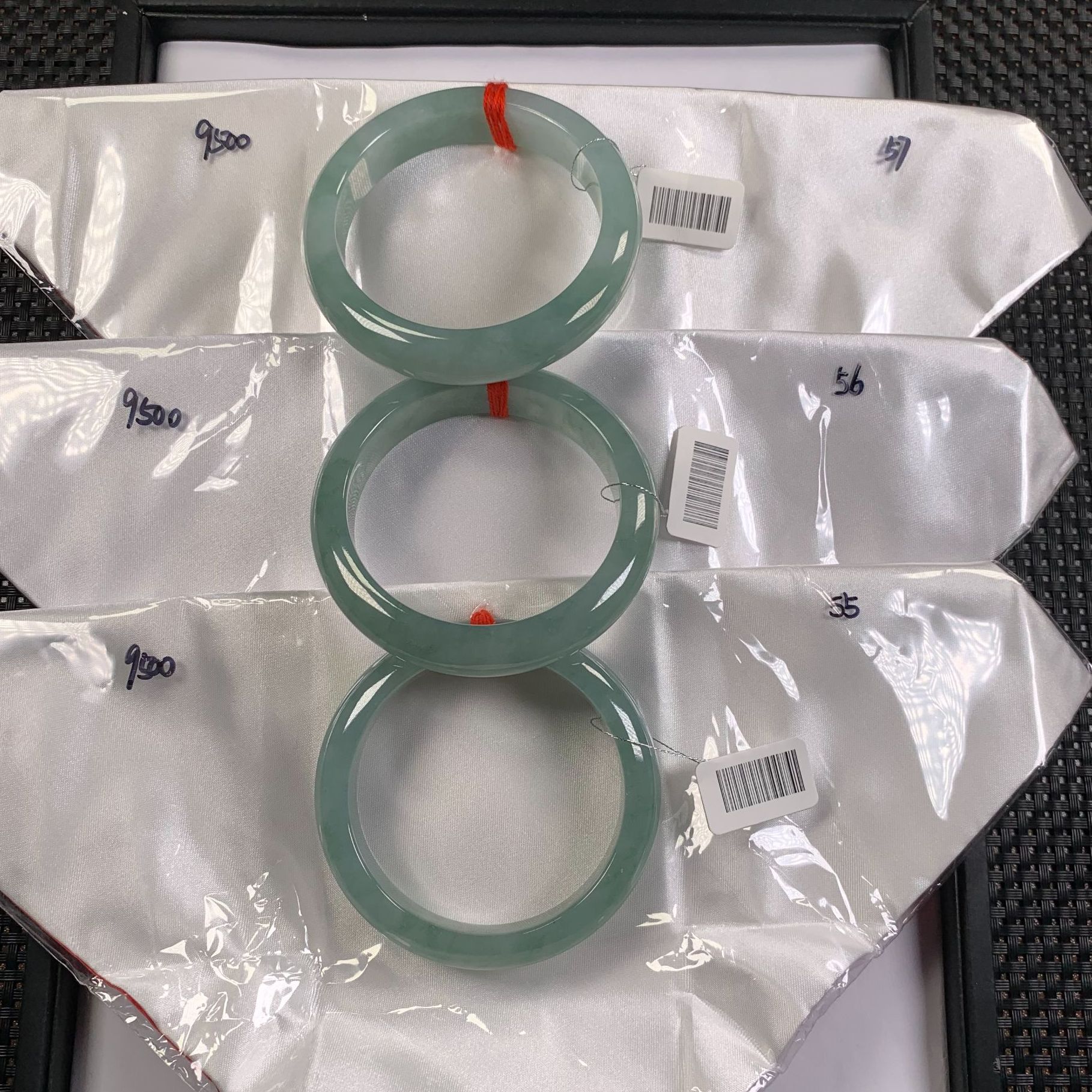 天然缅甸翡翠A货手镯多样性发货，发一件