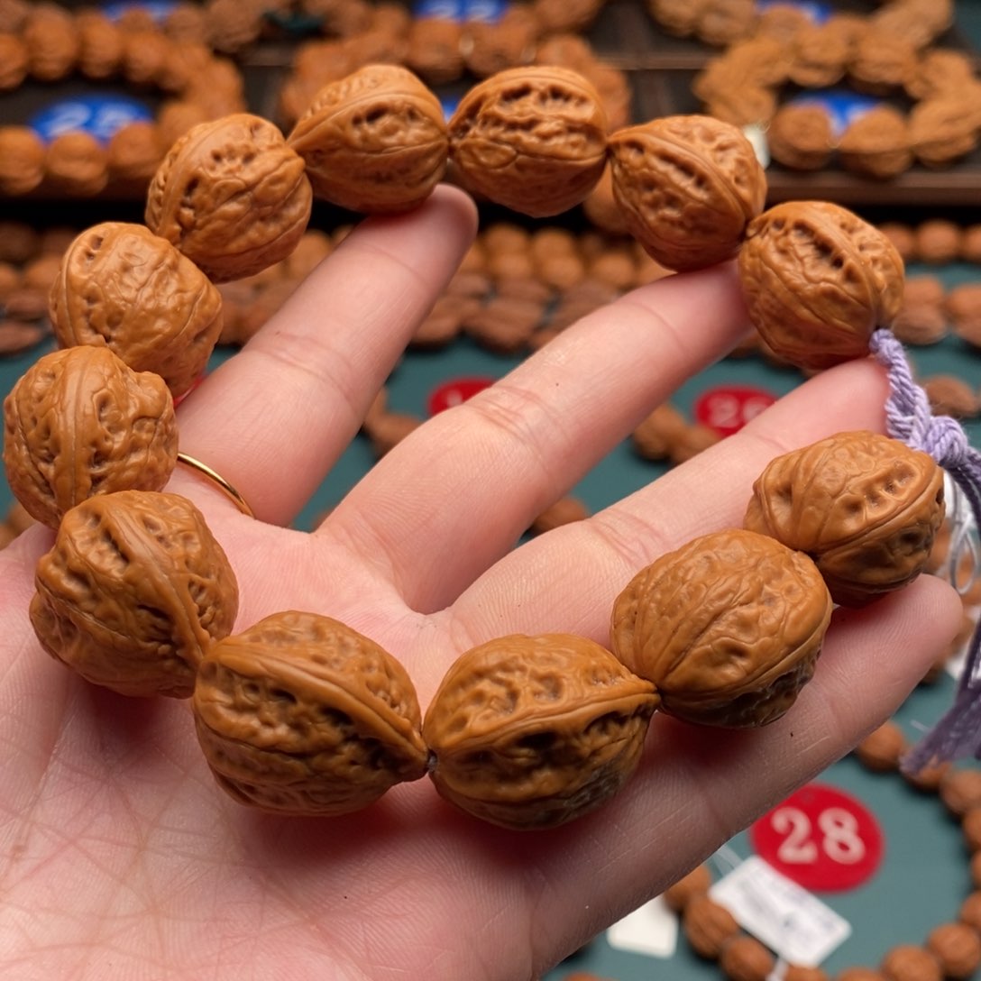文玩核桃手串22尺寸桃心