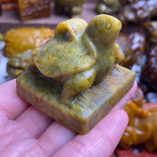 蛇纹石玉未镶嵌颈饰120