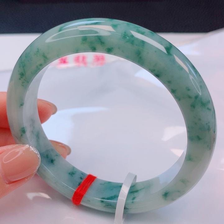 翡翠未镶嵌手镯61。62