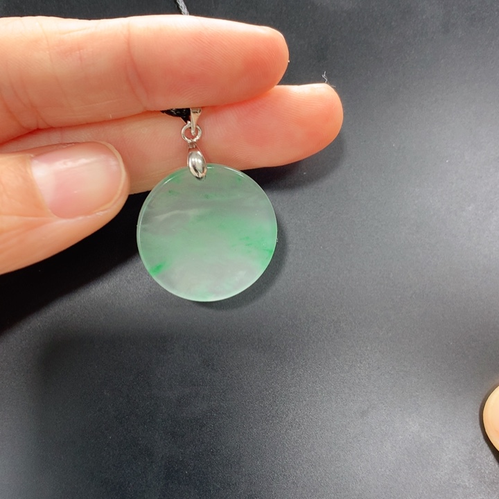 石英质玉未镶嵌吊坠青青 吊坠 多人