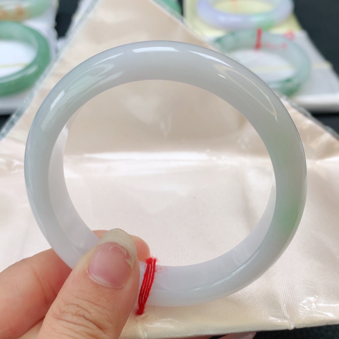 翡翠手镯未镶嵌翡翠手镯57