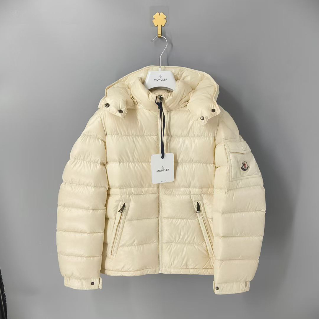 未使用 MONCLER 葡萄籽奢潮/Moncler连帽羽绒服/12
