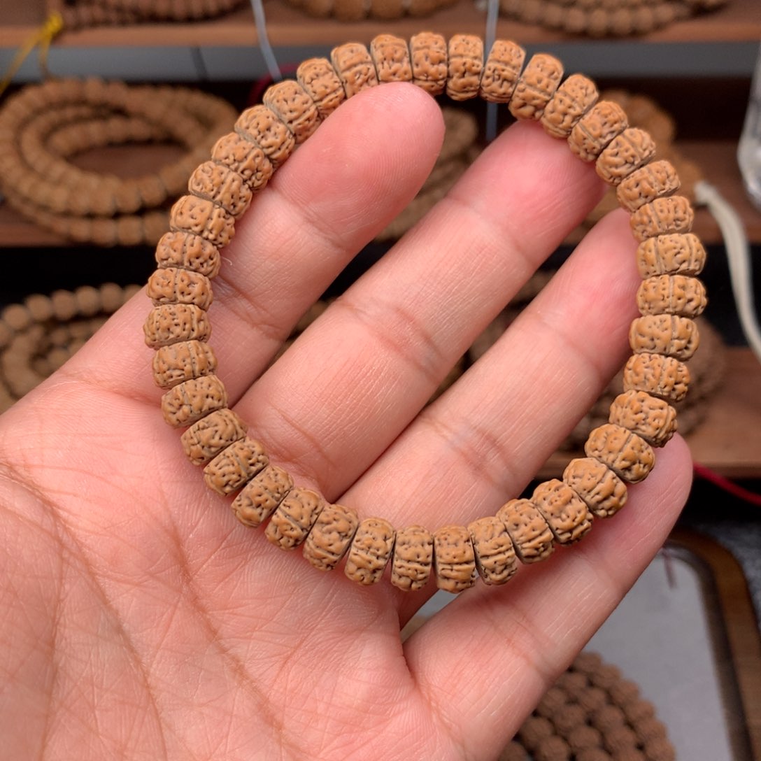 金刚菩提吊坠老树王龙切