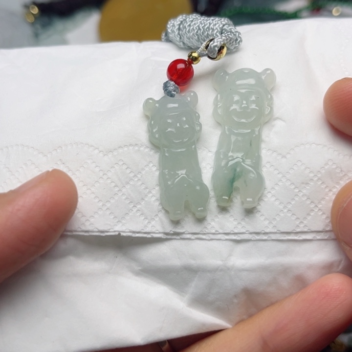 翡翠未镶嵌颈饰挂件