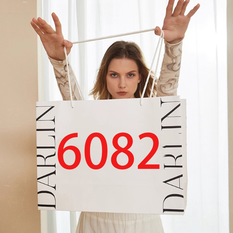 6082 单肩斜挎女包