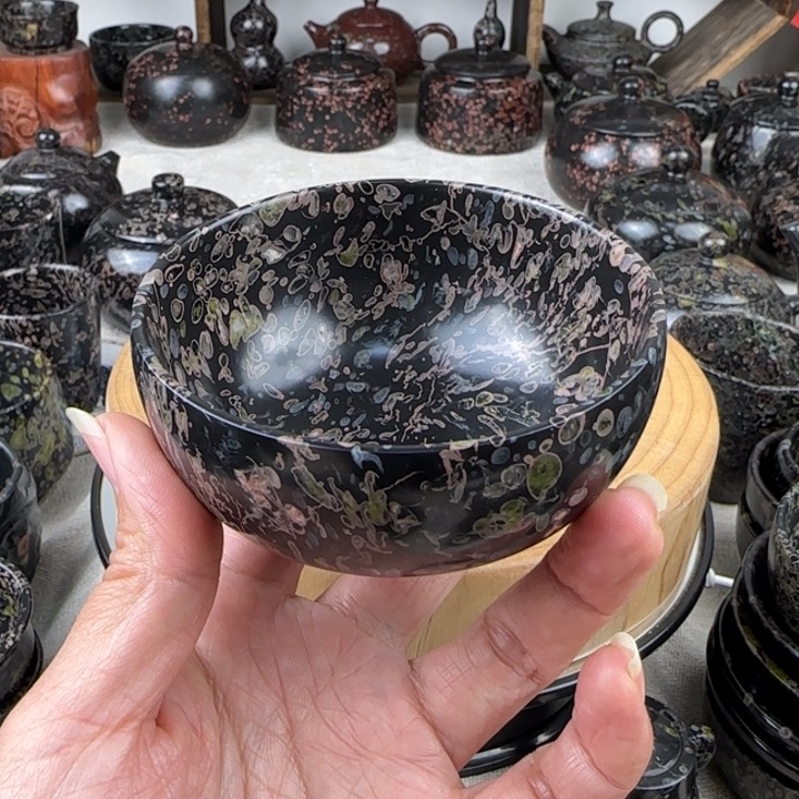 梅花玉彩梅碗茶摆件150毫升