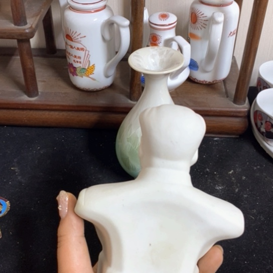 摆件頭**了景德镇陶瓷学院