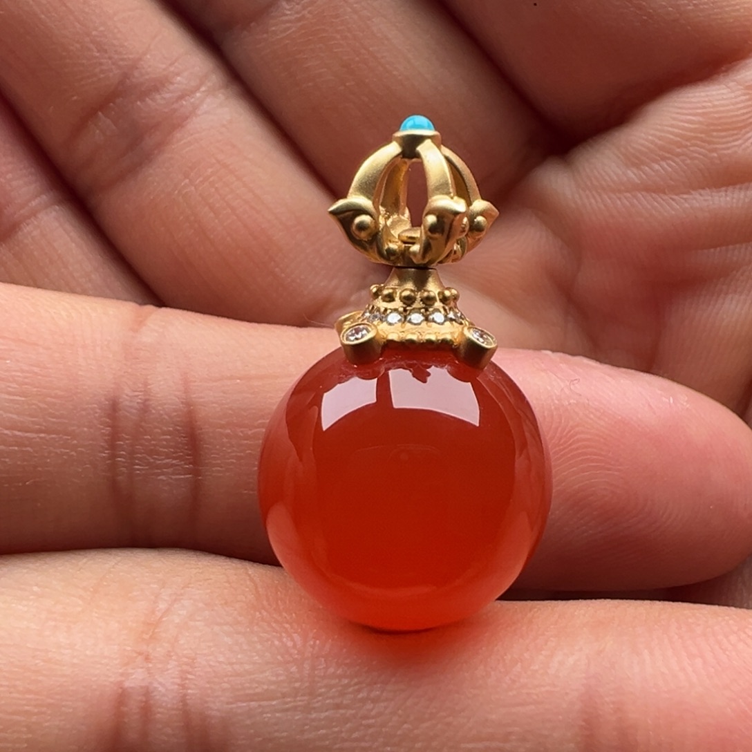 6****南红玛瑙18K金镶嵌圆珠16