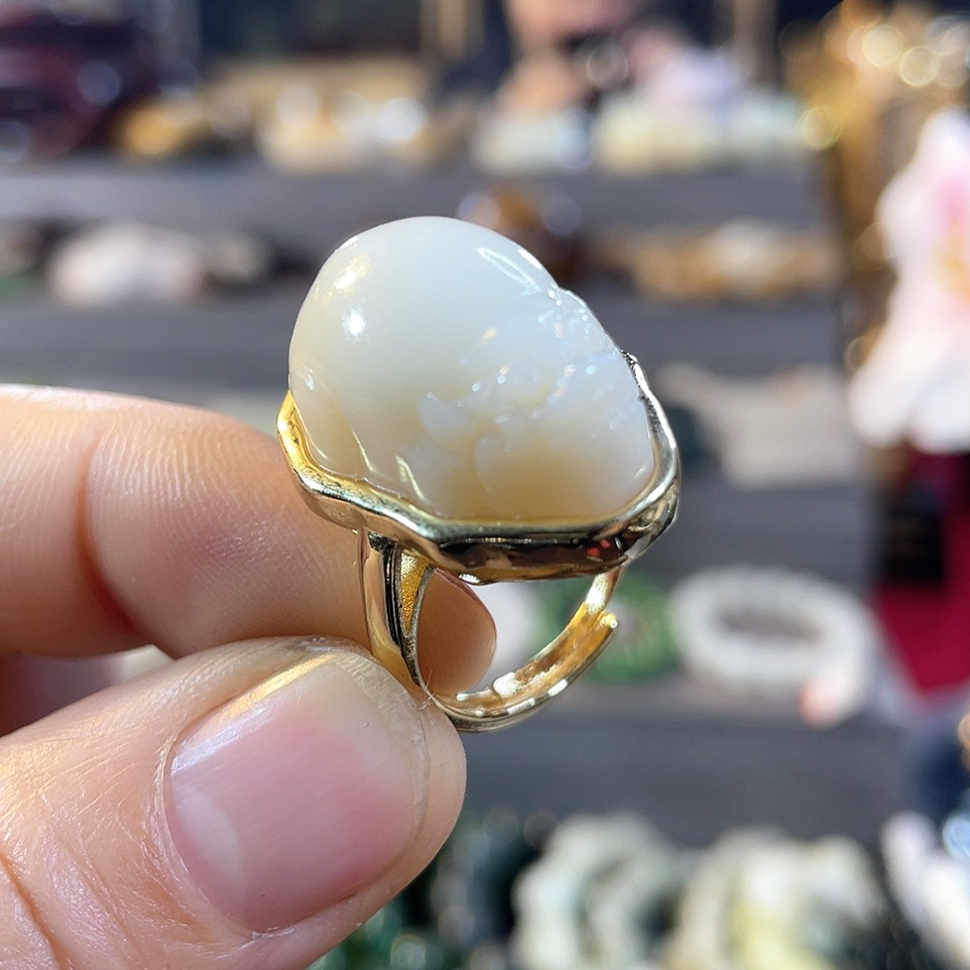 和田玉戒指银S925镀金镶嵌