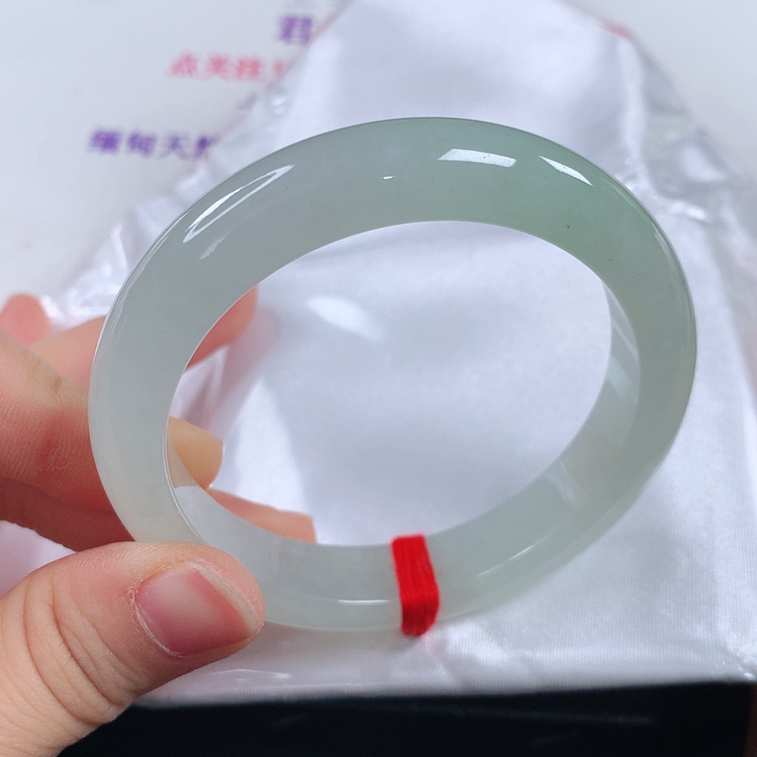 翡翠手镯未镶嵌 正圈①①⑧