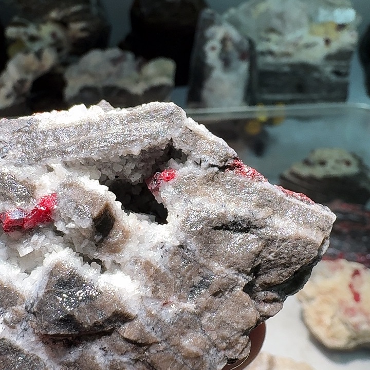 一***秋天然辰砂天然朱砂原矿石