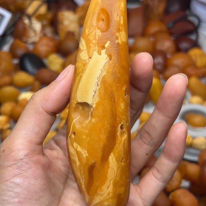 琥珀未镶嵌裸石天然蜜蜡