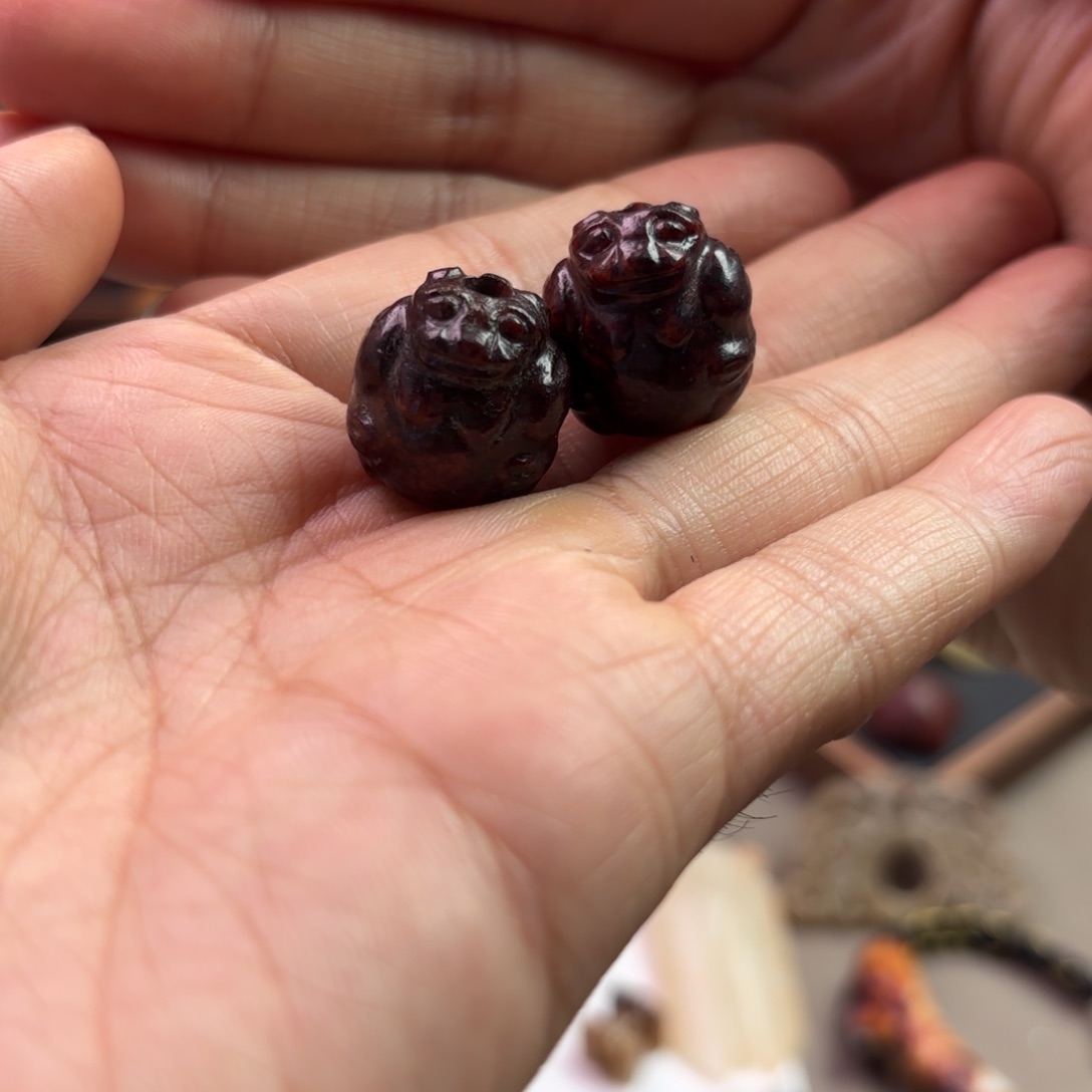 命***。和田玉（糖玉）未镶嵌颈饰